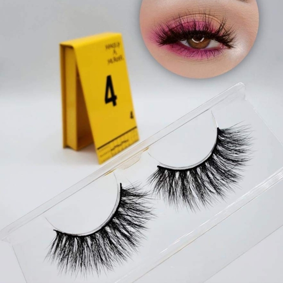 Makeup A Murder Evidence Marker 4 Eyelashes - Picture 2 of 8